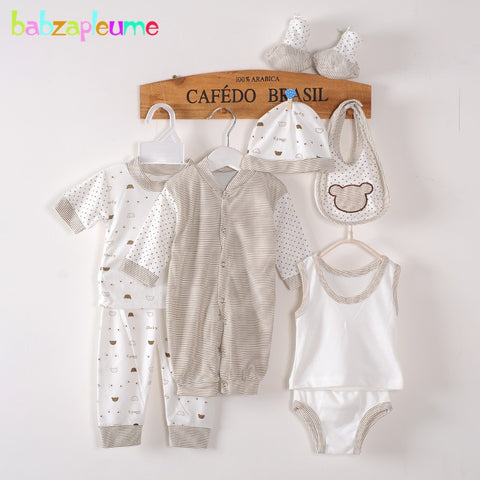 8 Piece Newborn Clothing Set